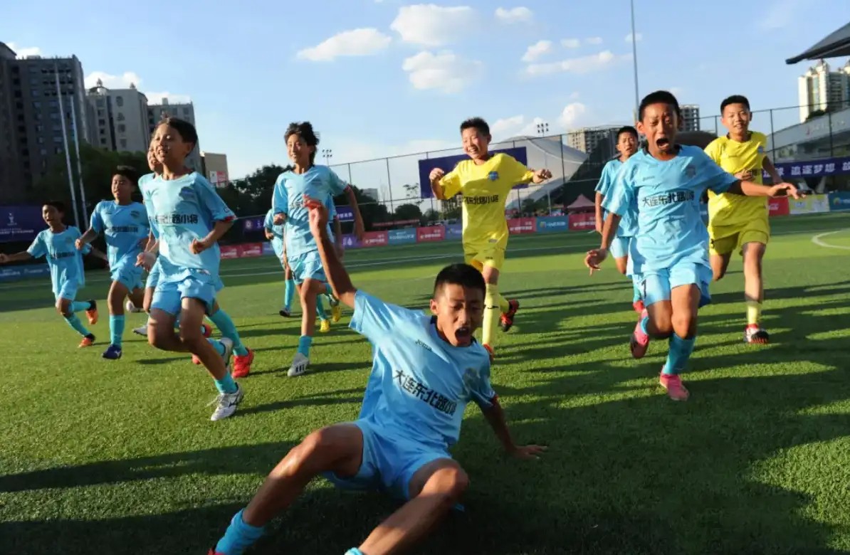 中国足球设施远超葡萄牙，但培养不出C罗！